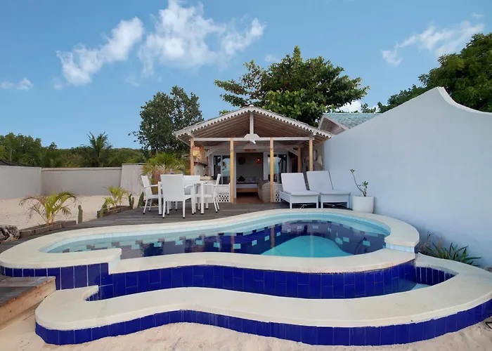 Oceana 1 Bdr On The Lembogan Est Area Villa