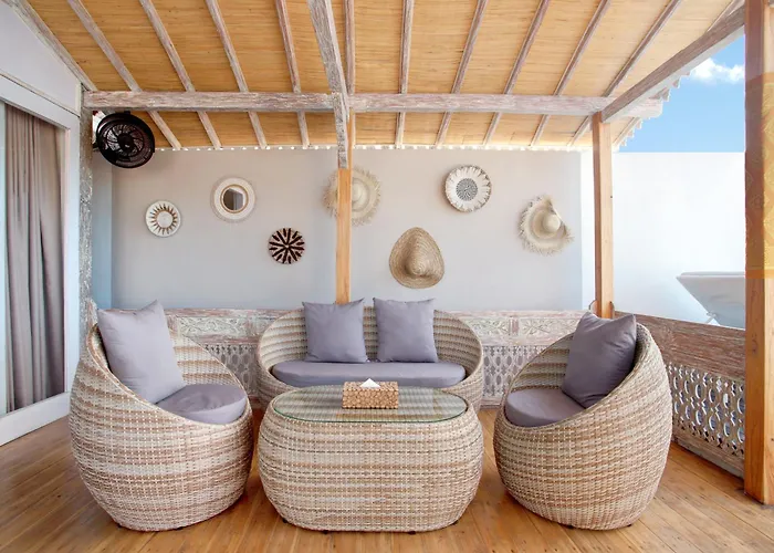 Oceana 1 Bdr On The Lembogan Est Area *